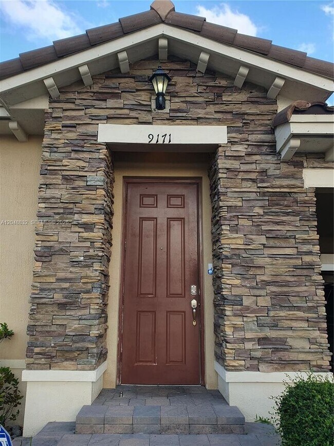Building Photo - 9171 SW 169th Pl