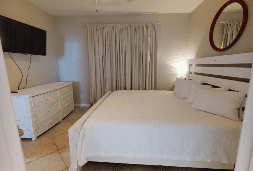 Building Photo - 527 Beach Club Trail