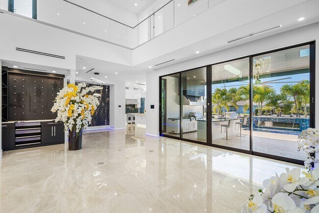 Building Photo - 2650 NE 48th Ct