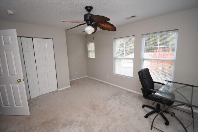 Building Photo - 306 Kiskadee Loop