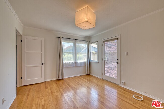 Building Photo - 9011 Krueger St