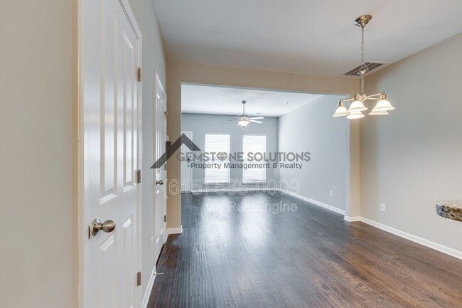 Building Photo - 6007 Dupont Cove Dr