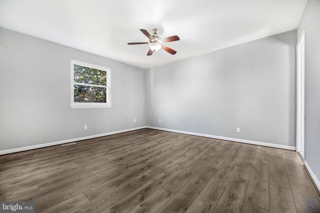 Building Photo - 421 Gatewood Ct