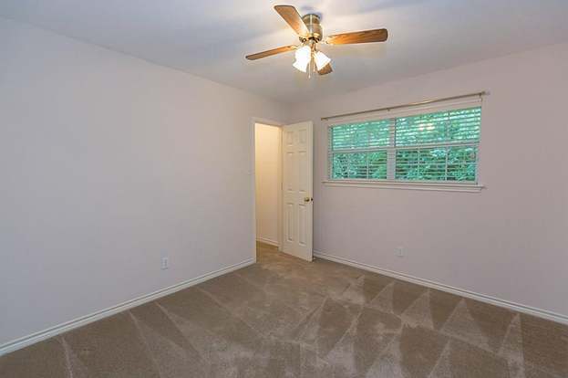 Building Photo - 203 Pine Valley