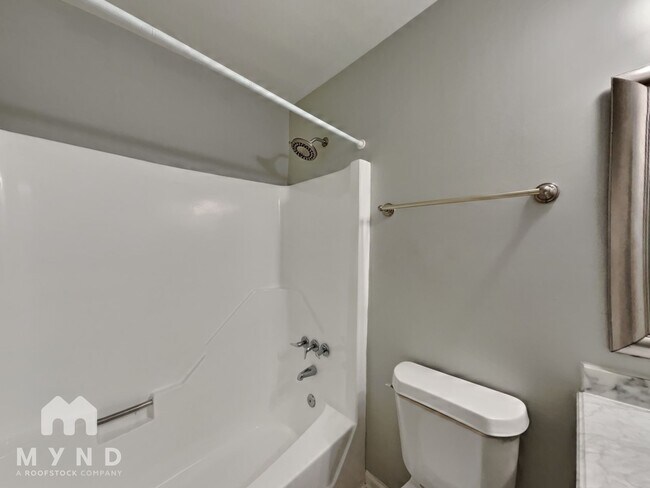 Building Photo - 5613 Deerborn Dr