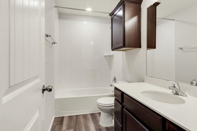 Building Photo - 117 Nathaniel Dr