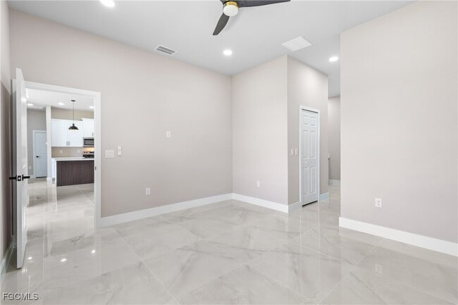 Building Photo - 2809 25th St SW