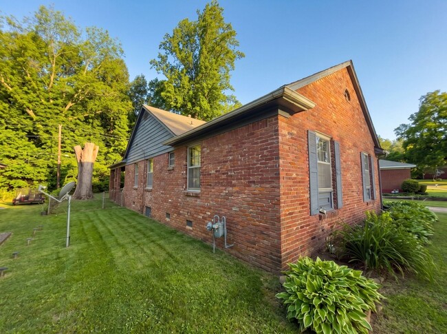 Building Photo - For Lease – Charming Brick Home in Historic Neighborhood