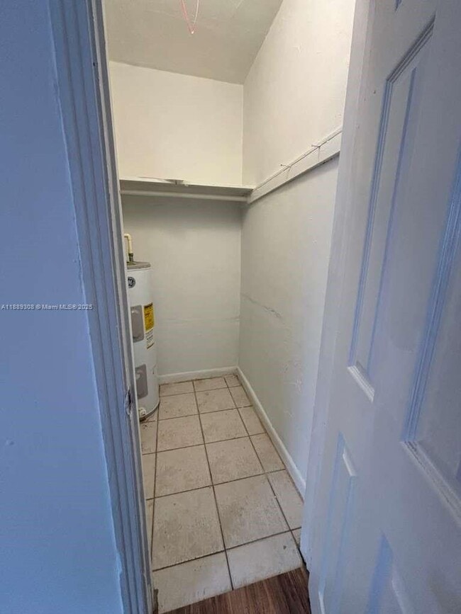 Building Photo - 146 NE 55th St