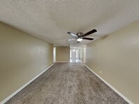 Building Photo - 2809 Cedaridge Dr