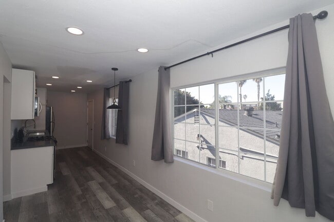 Building Photo - 4239 Swift Ave