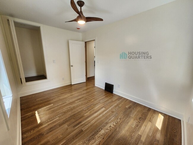 Building Photo - 107 W Waverly Pl