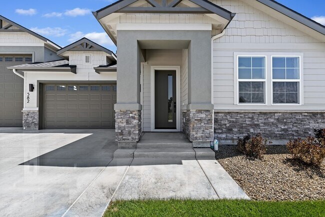 Building Photo - Brand New Rental with RV Garage