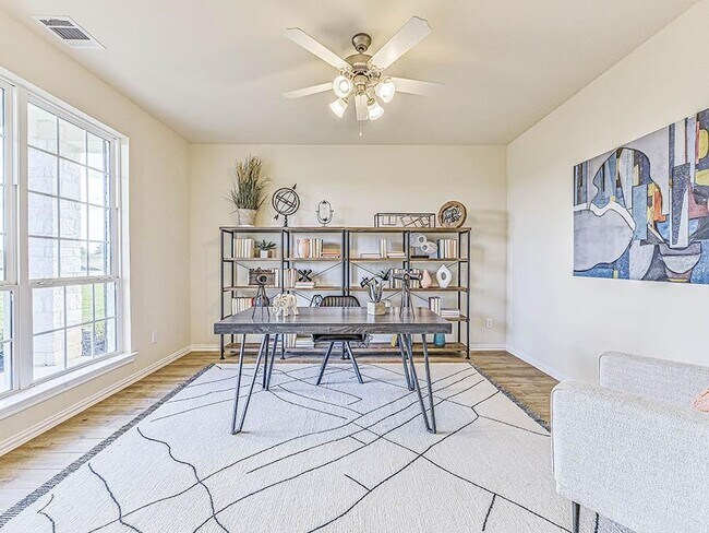 Building Photo - 173 Dina Ln