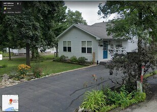 Building Photo - Beautiful Home next to Paddock Lake (3BR/1.5BA)