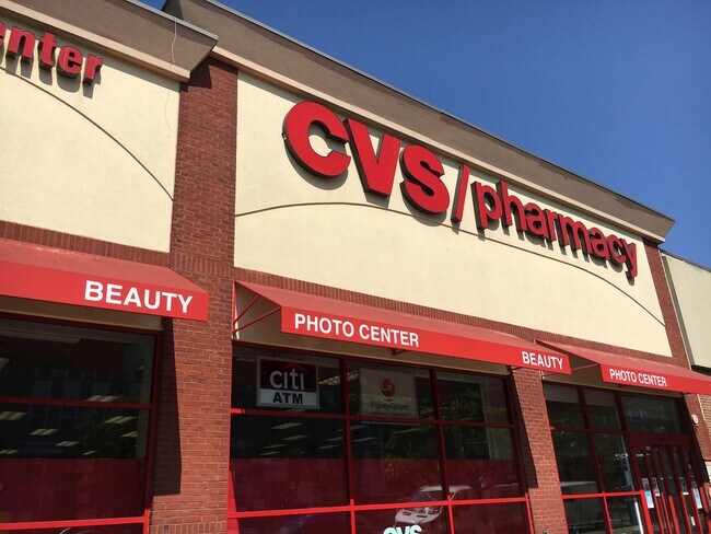 Building Photo - 1820 Clydesdale Pl NW