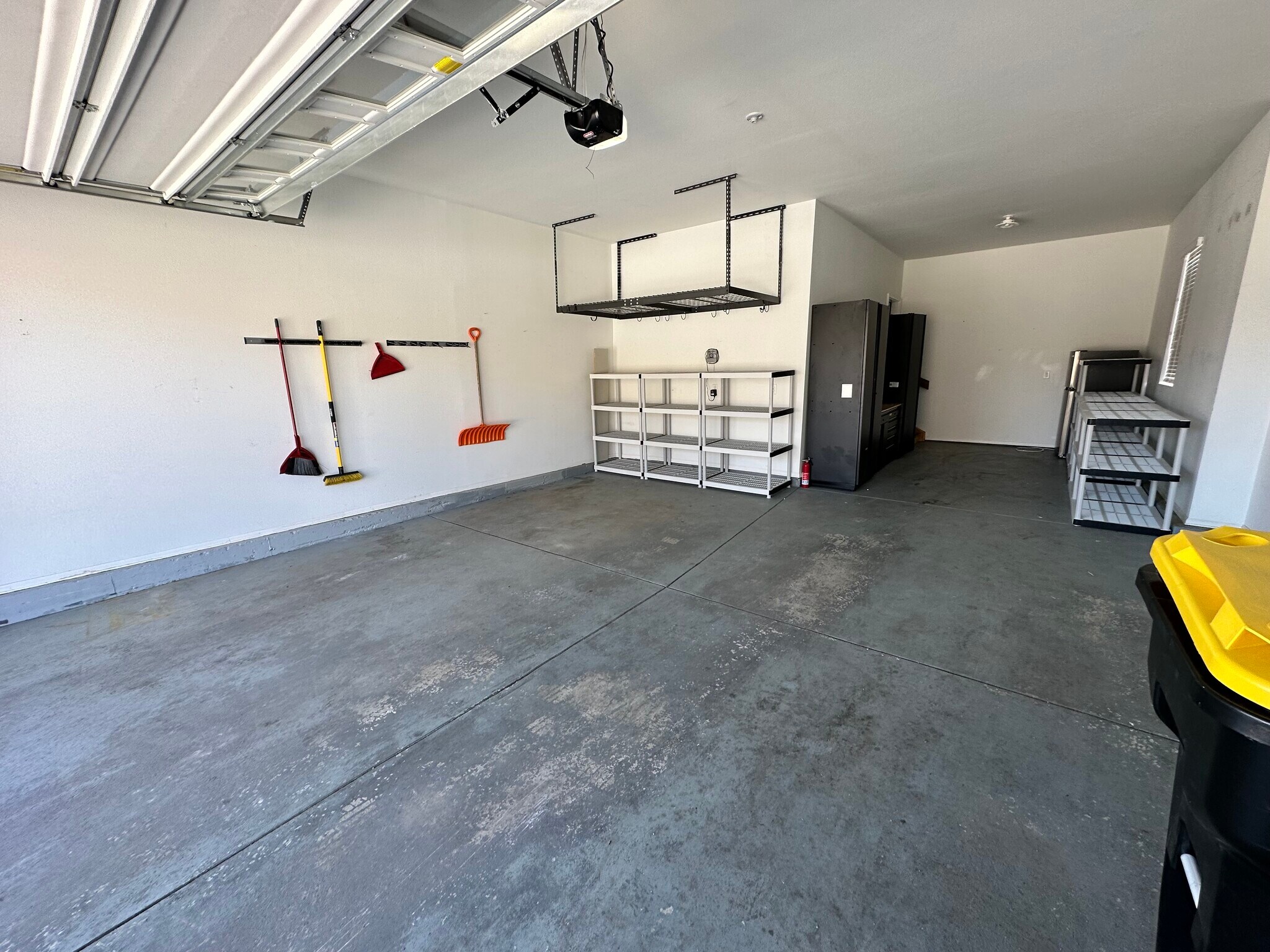 Building Photo - 17451 Leisure Lake Dr