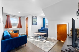 Building Photo - 30 Liberty St