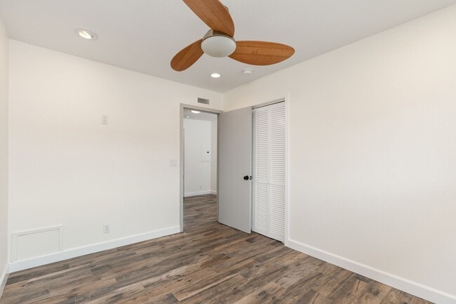 Building Photo - updated and unique 3 bedroom