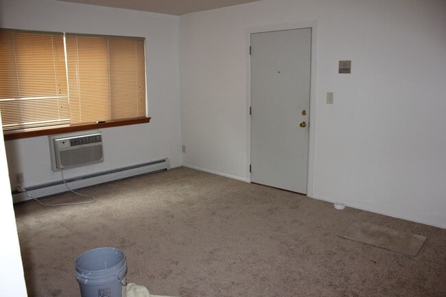 Building Photo - 2335 N 1st St