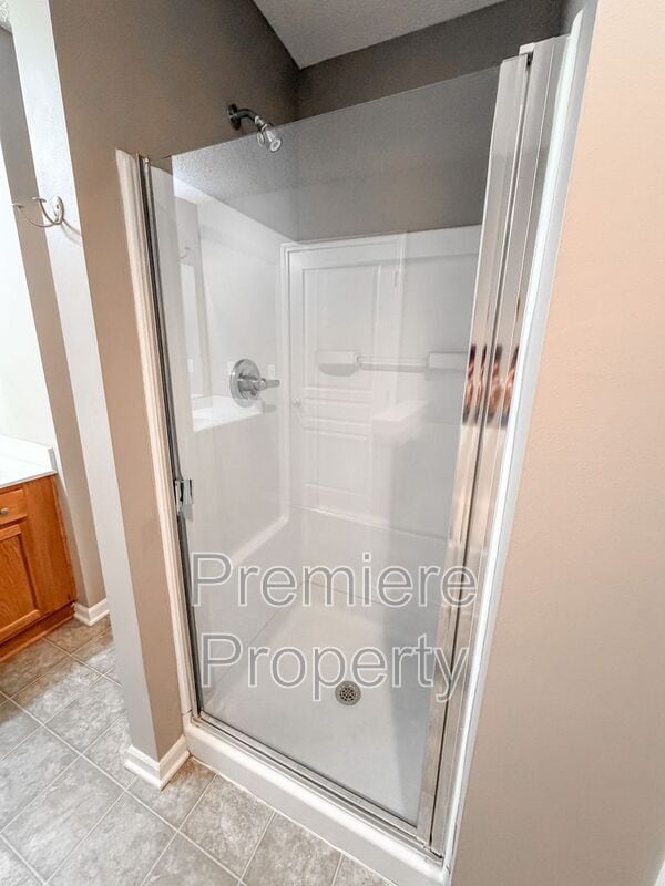 Building Photo - 264 N Hedge Ln