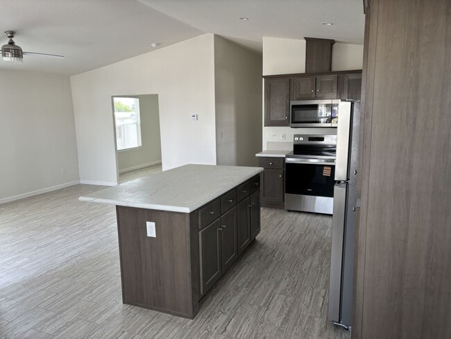 Building Photo - 3405 S Tomahawk Rd
