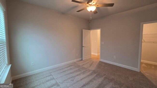 Building Photo - 521 Elkwood Ln
