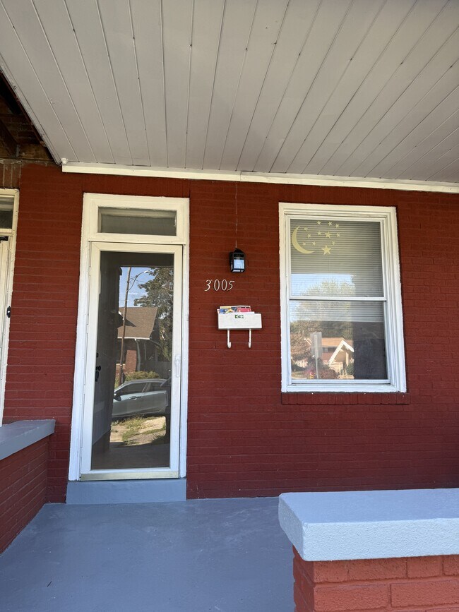 Building Photo - 3005 Derry St