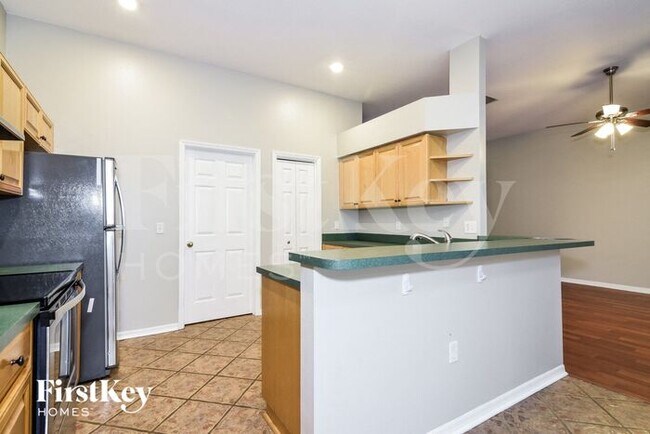 Building Photo - 3706 Treeline Dr