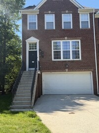 Building Photo - 737 Parev Way