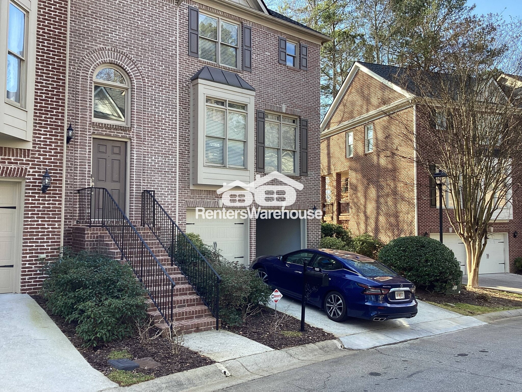 Building Photo - 7257 Village Crk