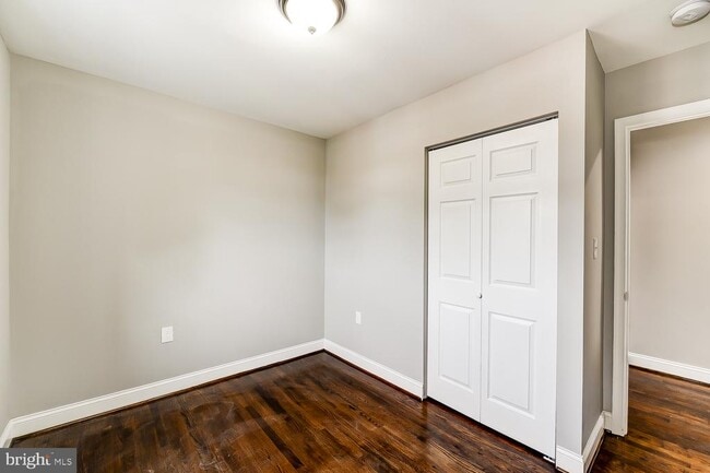 Building Photo - 707 Congress St SE