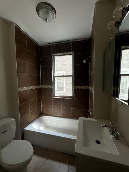 Unit 3 - 843 S 18th St