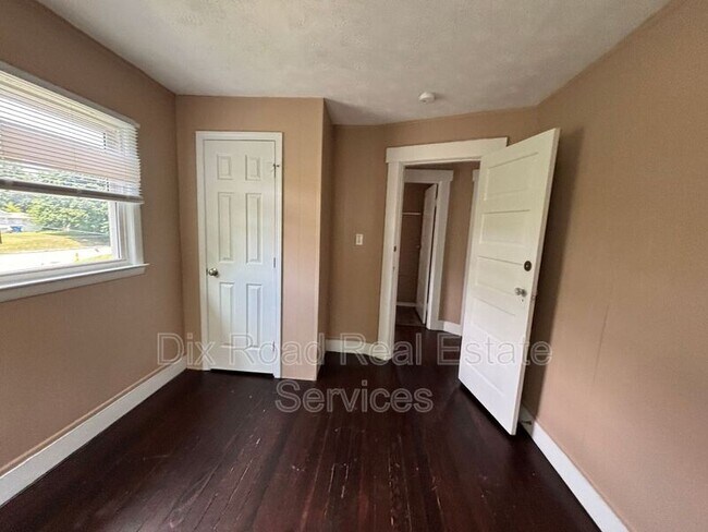 Building Photo - 112 Heaton Ave