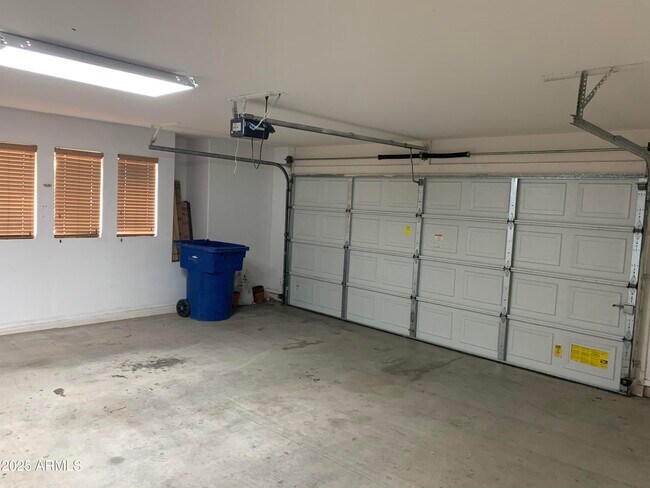 Building Photo - 16426 N 152nd Ln