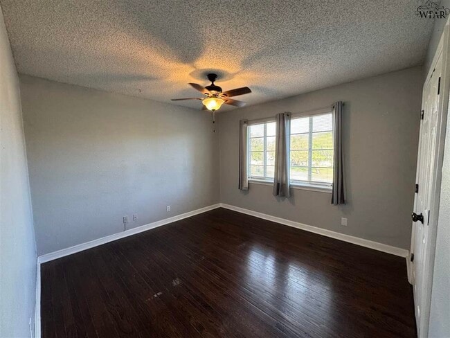 Building Photo - 3701 Southmoor Ln