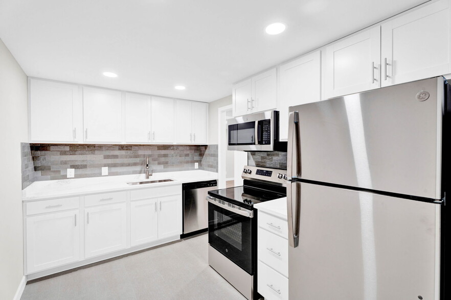 Primary Photo - Roanoke Villas Apartments