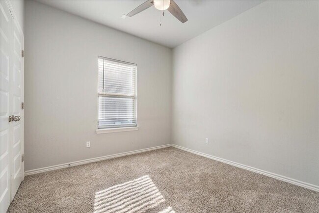 Building Photo - 309 Trellis Blvd