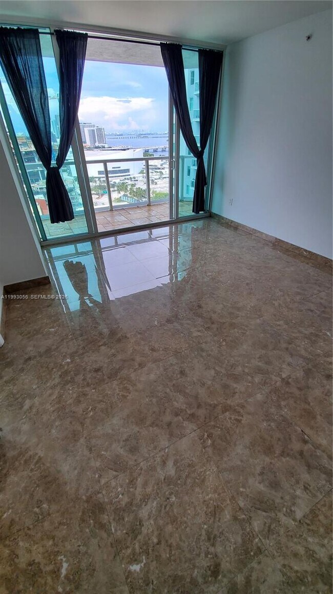 Building Photo - 253 NE 2nd St