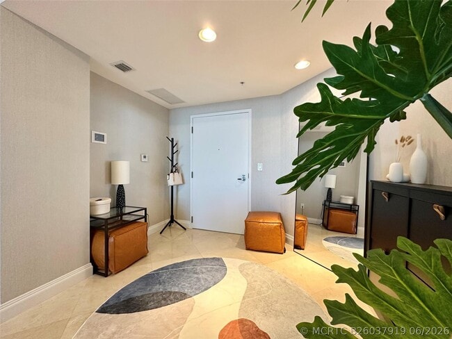Building Photo - 18201 Collins Ave