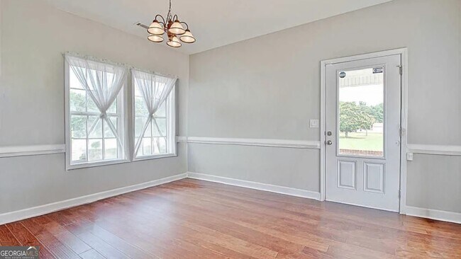 Building Photo - 2717 Mt Carmel Rd