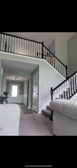 Building Photo - 6933 Daybreak Dr