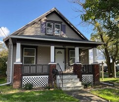 Building Photo - 2703 Denver Ave