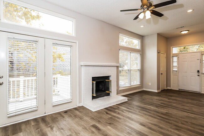 Building Photo - 13839 Poppleton Ct