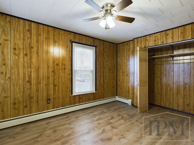 Building Photo - Available Now! 3 bedroom in Goldsboro Hist...