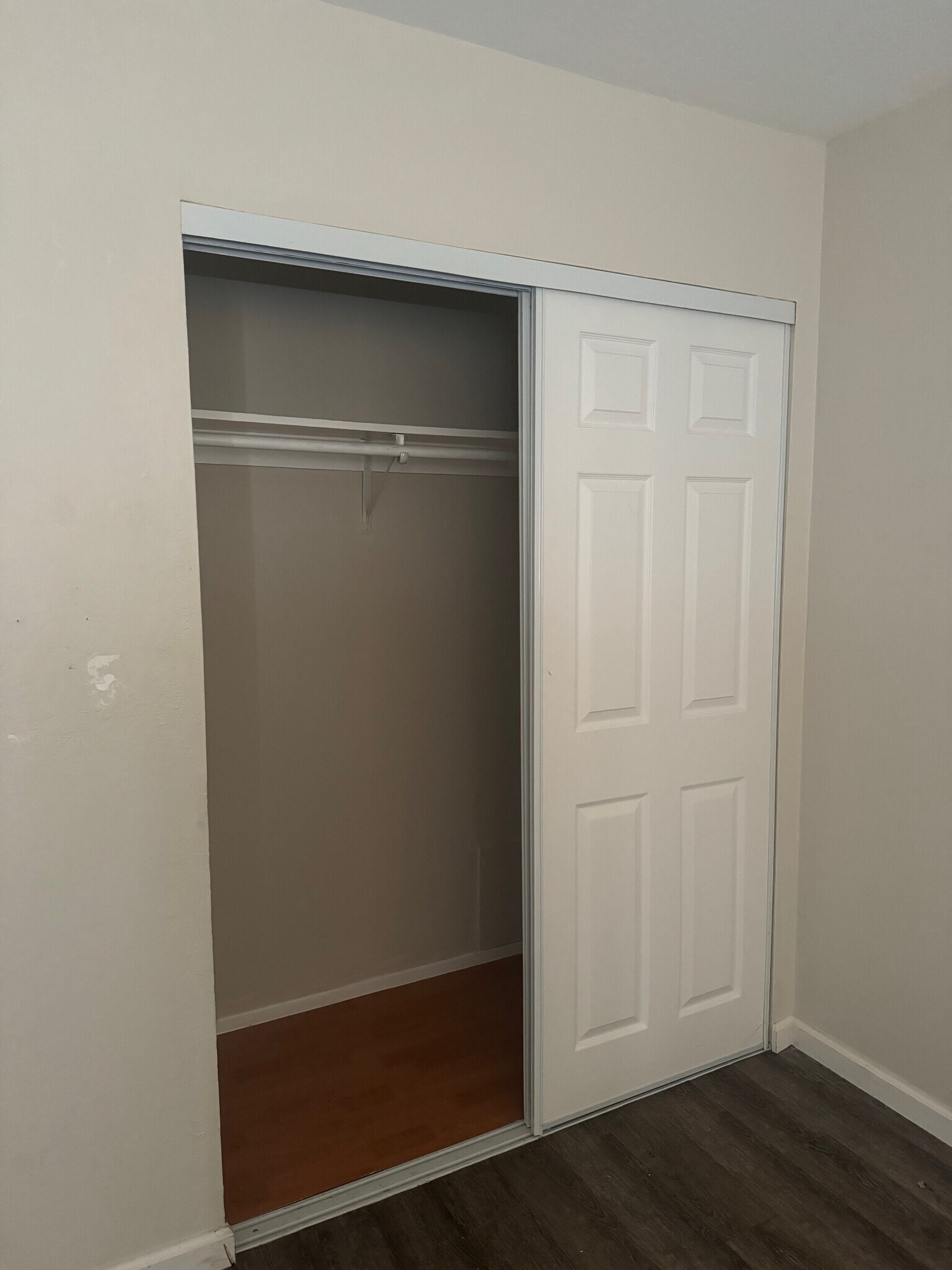 Building Photo - 1378 Branham Ln