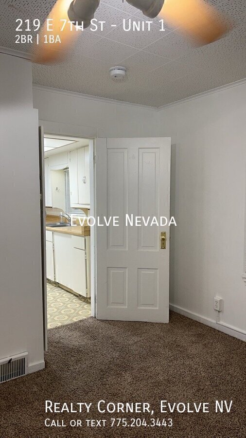 Building Photo - 219 E 7th St