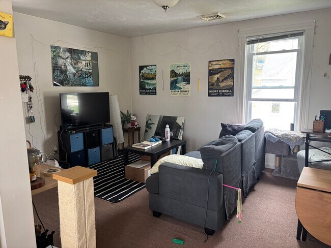 Building Photo - 41 Whipple St