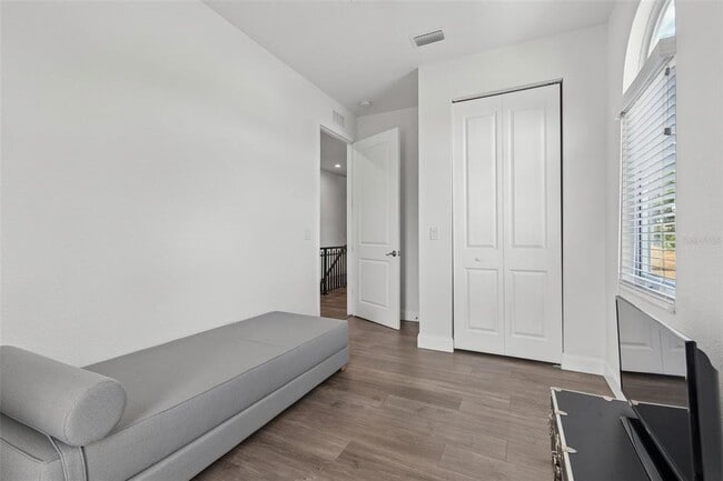 Building Photo - 2113 W Cass St