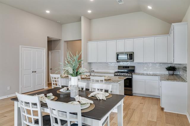 Building Photo - 5513 Deer Run Dr